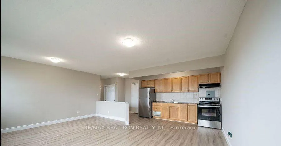 Photo 6 of Unit 636D, 468 Ottawa Street, Hamilton, Corktown — HOMEH
