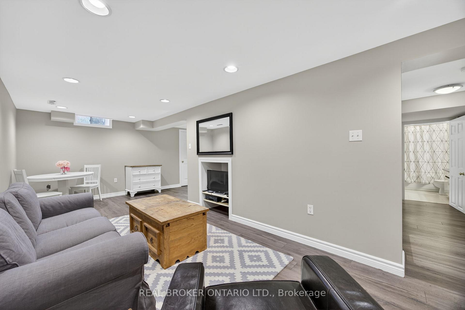 Photo 34 of 13 Balliston Road, Barrie, West Bayfield — HOMEH