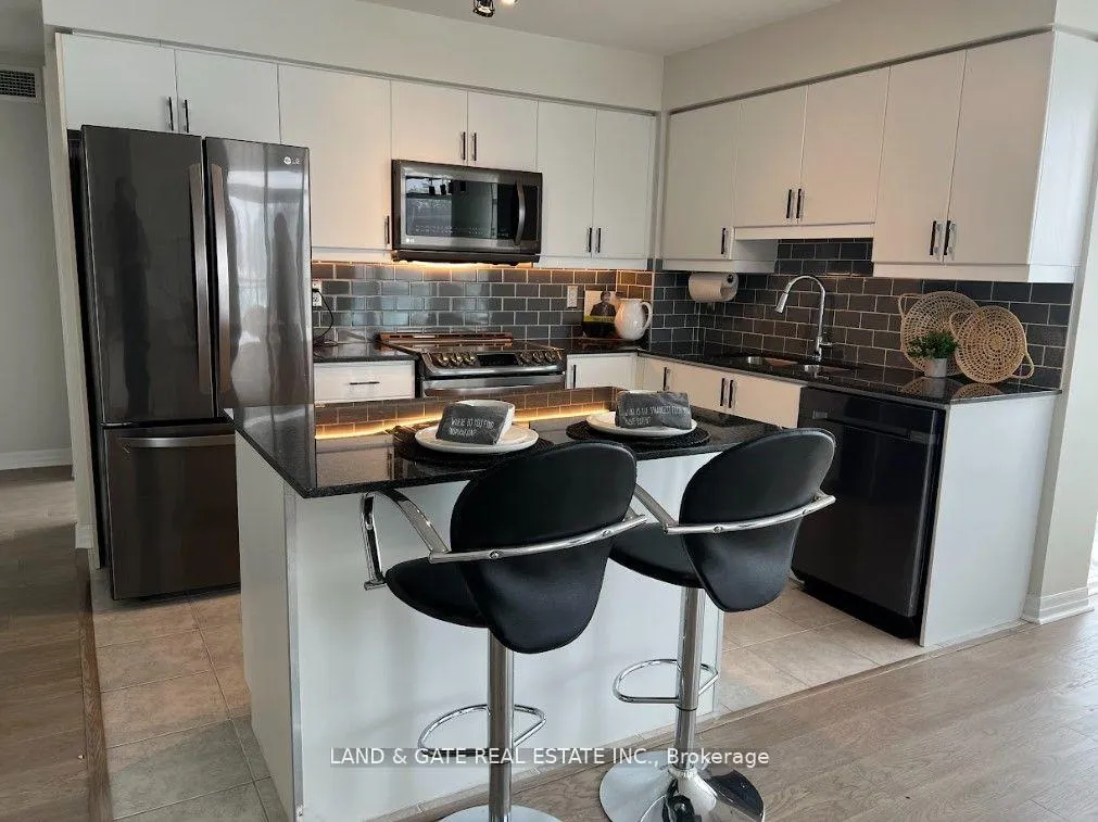 Photo 5 of Unit 511, 1600 Charles Street, Whitby, Port Whitby — HOMEH