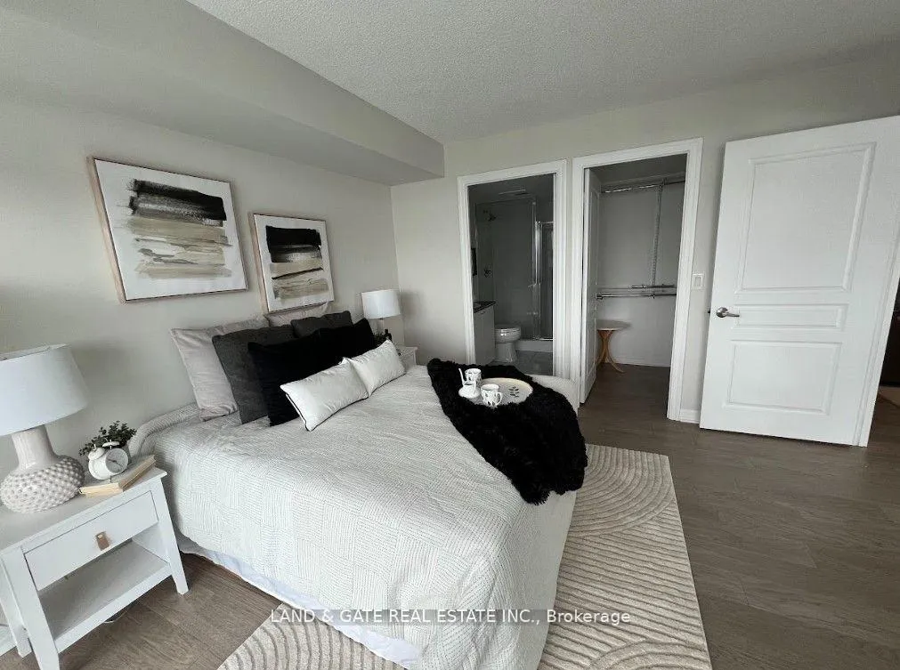 Photo 8 of Unit 511, 1600 Charles Street, Whitby, Port Whitby — HOMEH