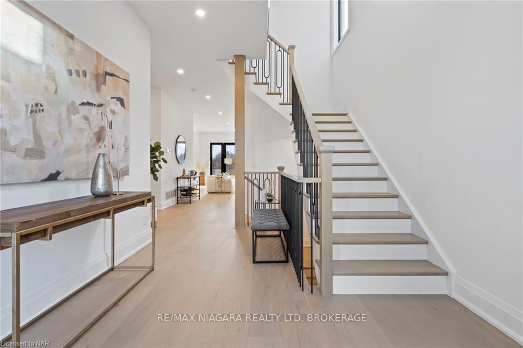 Photo 5 of 6506 LUCIA Dr, Niagara Falls, Stamford — HOMEH