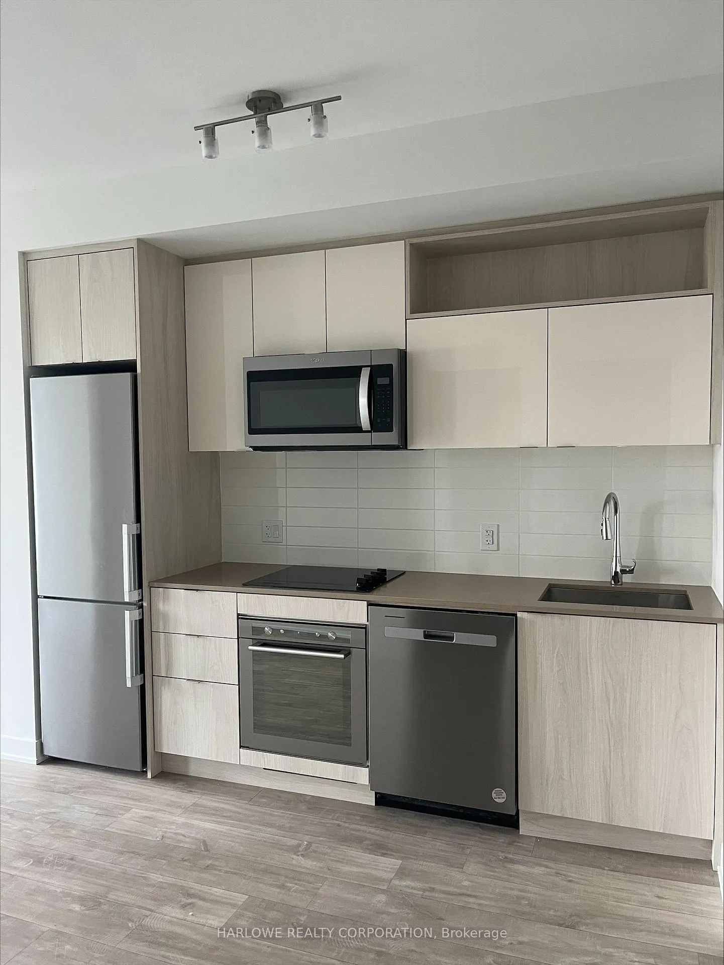 Photo 2 of Unit 920 SE, 60 Princess Street SE, Toronto, Waterfront Communities — HOMEH