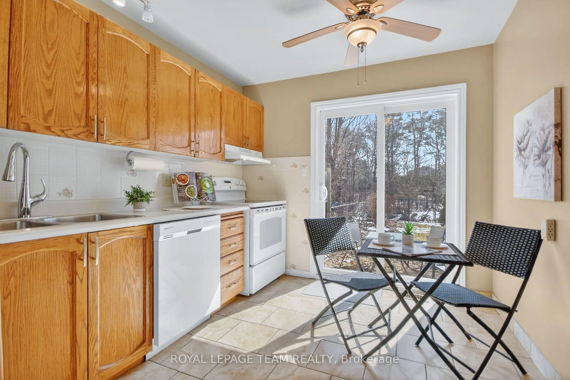 Photo 21 of 74 Palomino Drive, Ottawa, Kanata - Bridlewood — HOMEH