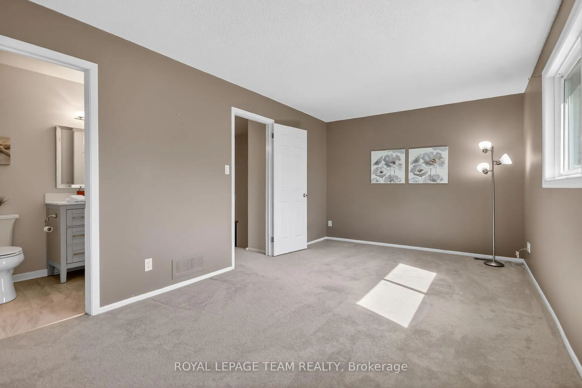 Photo 31 of 74 Palomino Drive, Ottawa, Kanata - Bridlewood — HOMEH