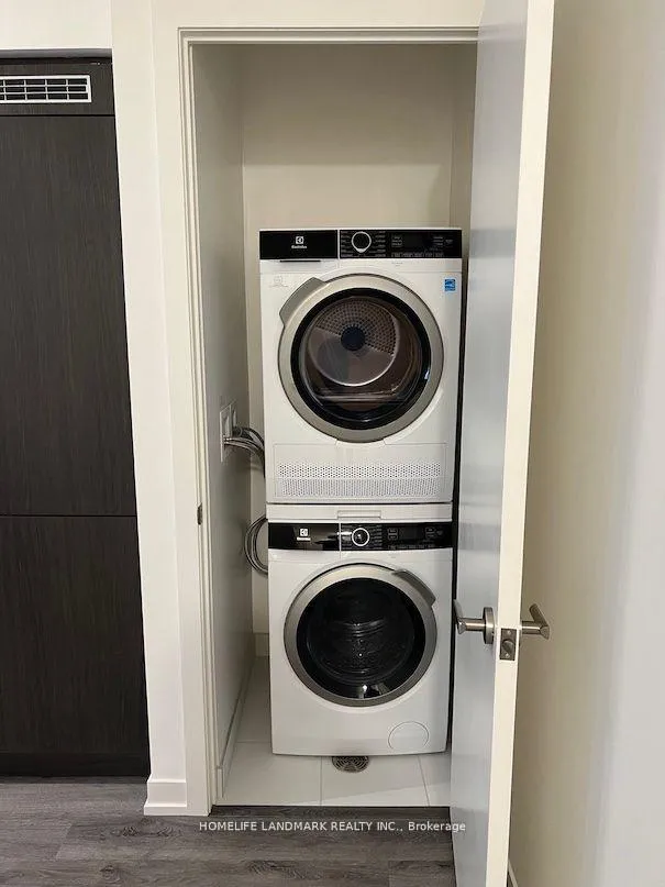 Photo 8 of Unit 1007, 138 Downes Street, Toronto, Waterfront Communities — HOMEH