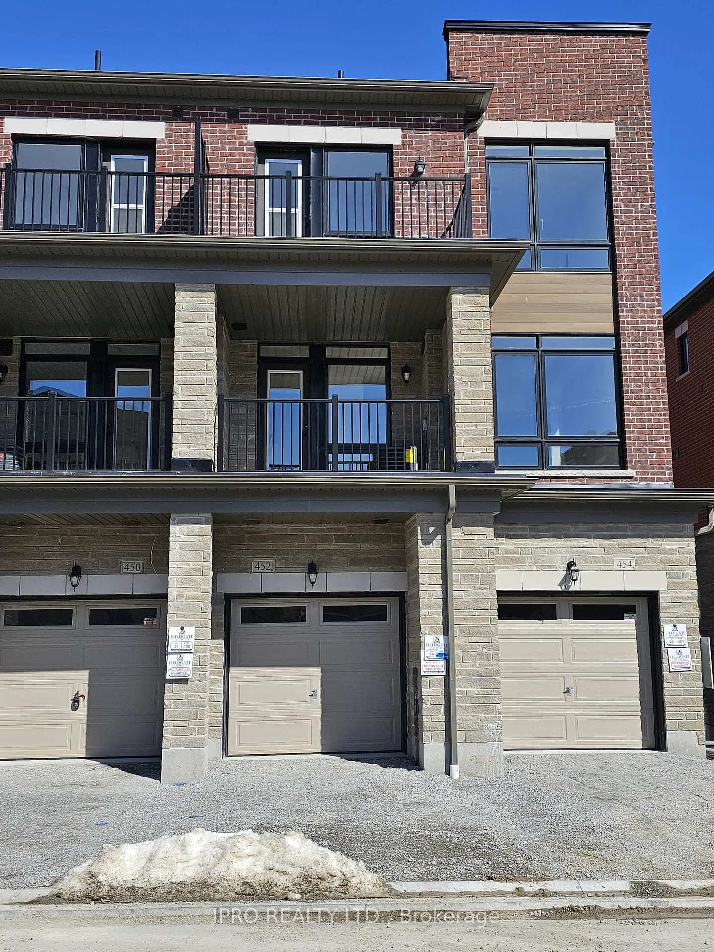 Photo 1 of 452 Salem Road S, Ajax, South East — HOMEH