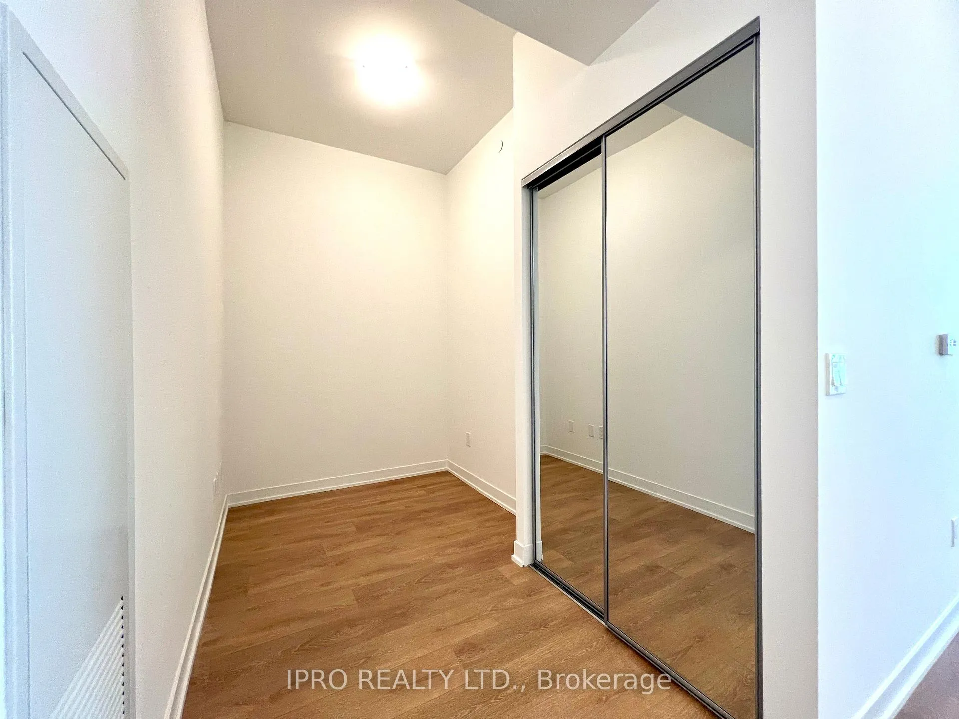 Photo 2 of Unit 2906, 498 Caldari Road, Vaughan, Concord — HOMEH
