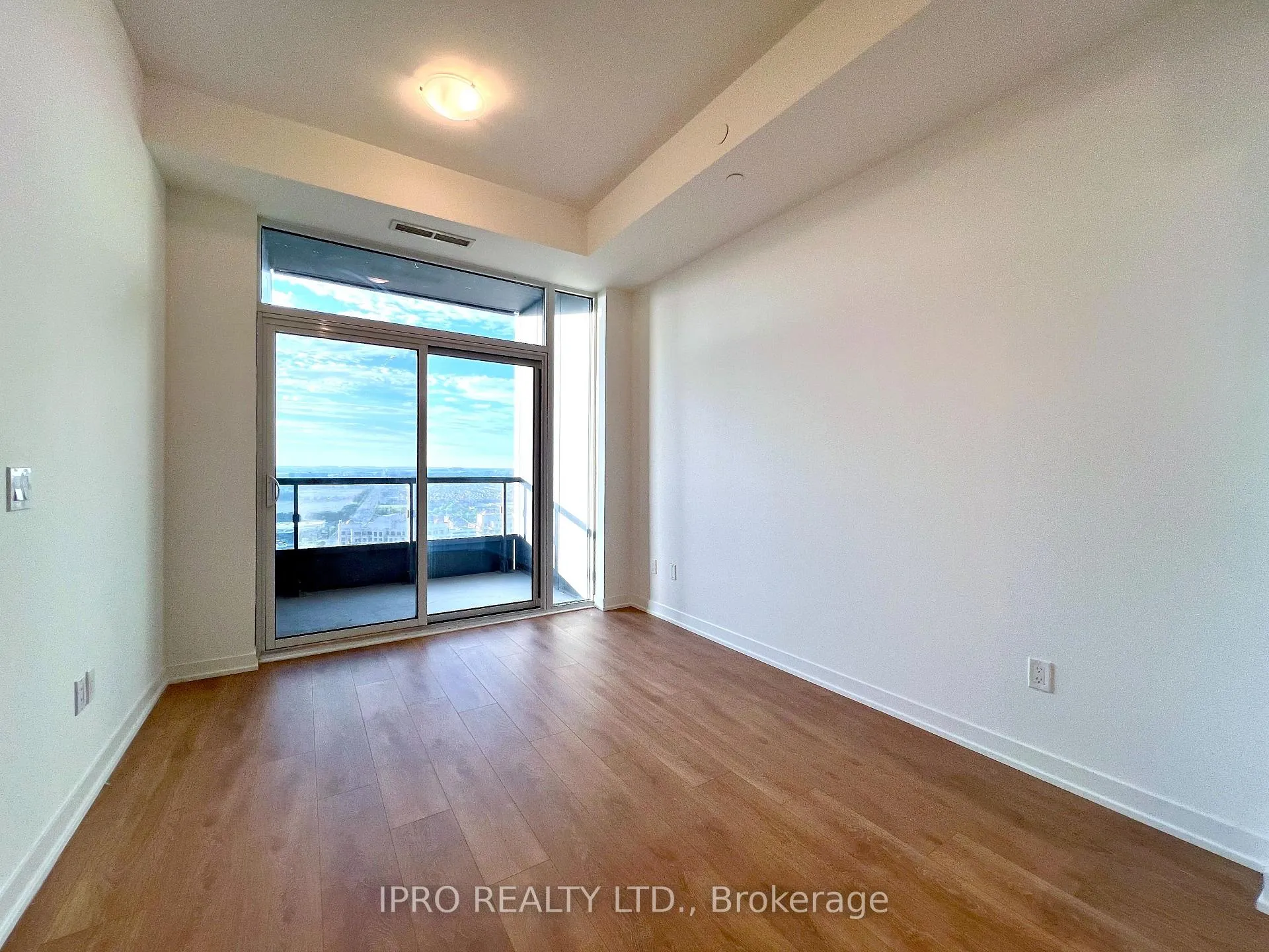 Photo 6 of Unit 2906, 498 Caldari Road, Vaughan, Concord — HOMEH