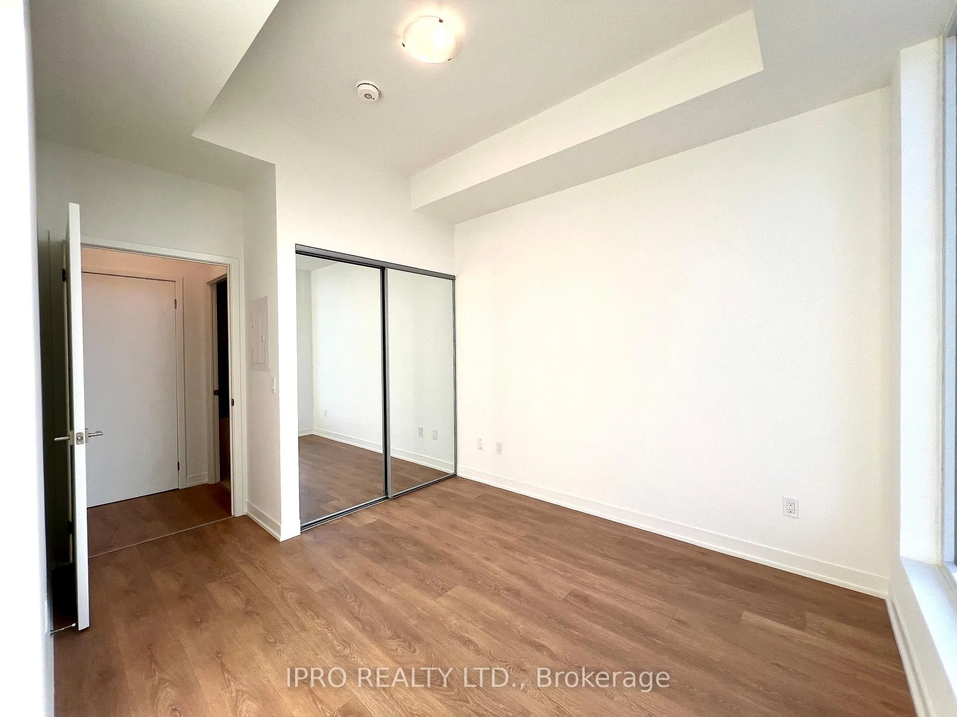 Photo 9 of Unit 2906, 498 Caldari Road, Vaughan, Concord — HOMEH