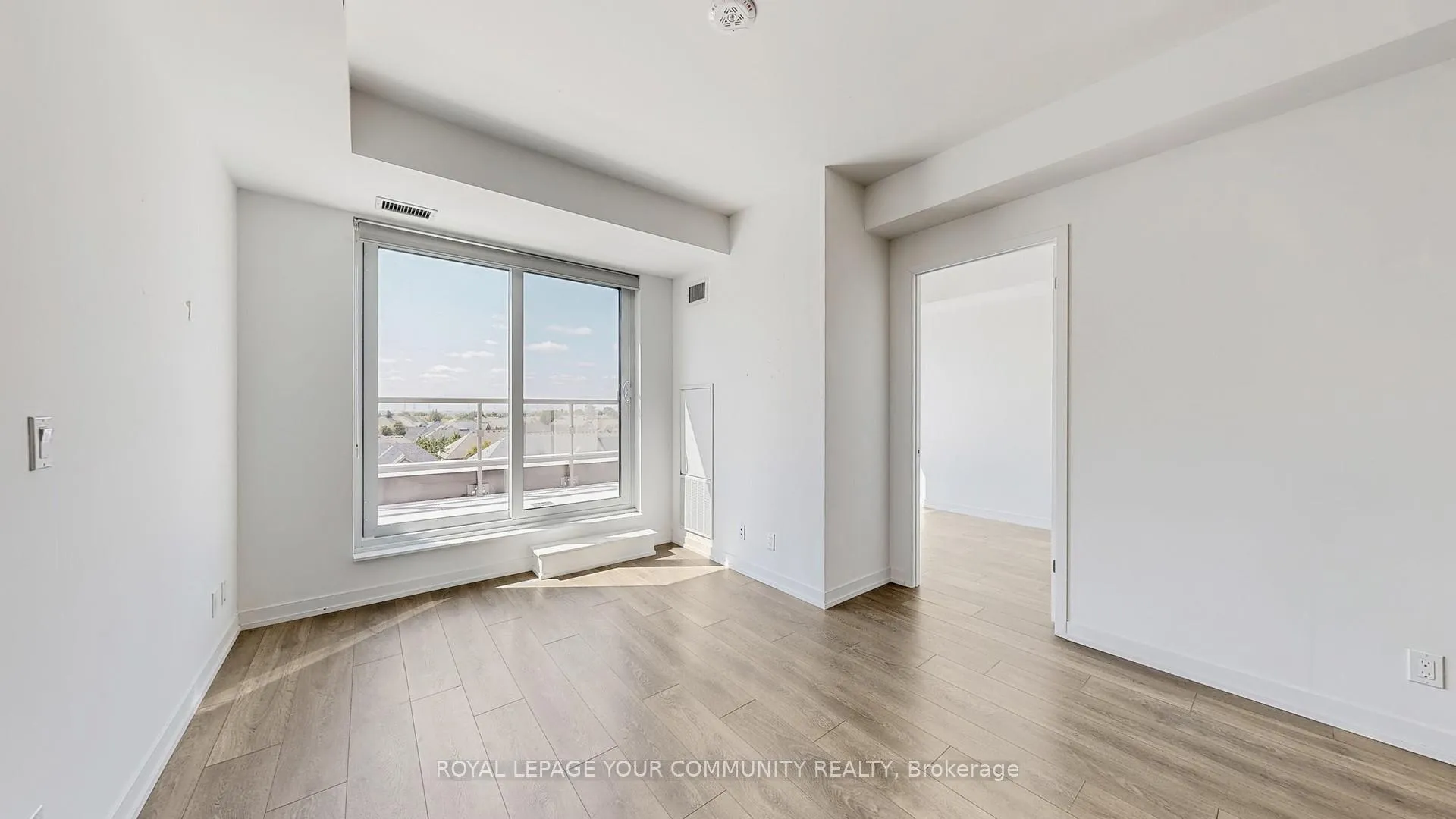 Photo 3 of Unit 626, 8 Beverley Glen Boulevard, Vaughan, Beverley Glen — HOMEH