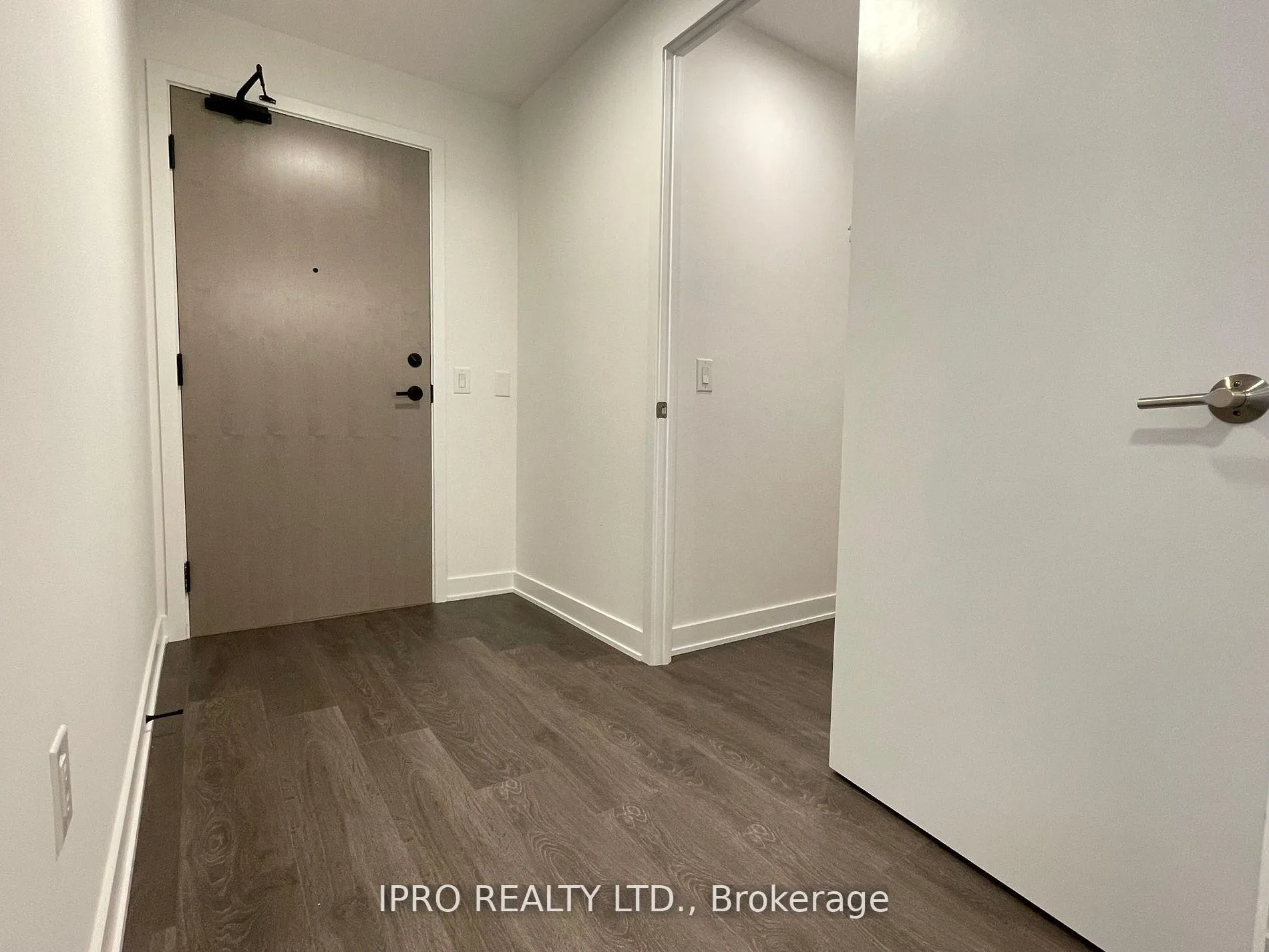 Photo 6 of Unit 2012, 130 River Street, Toronto, Regent Park — HOMEH