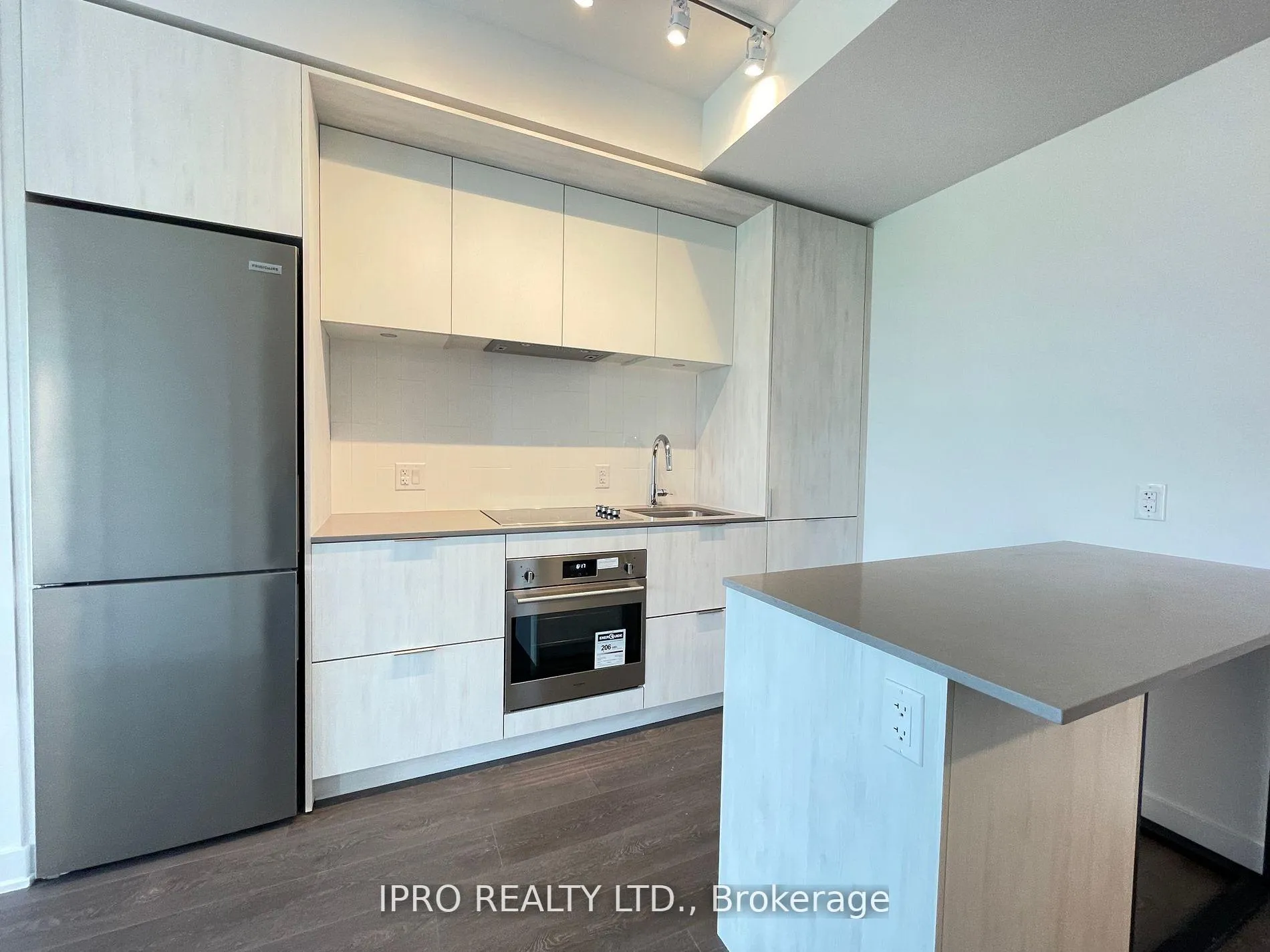 Photo 8 of Unit 2012, 130 River Street, Toronto, Regent Park — HOMEH