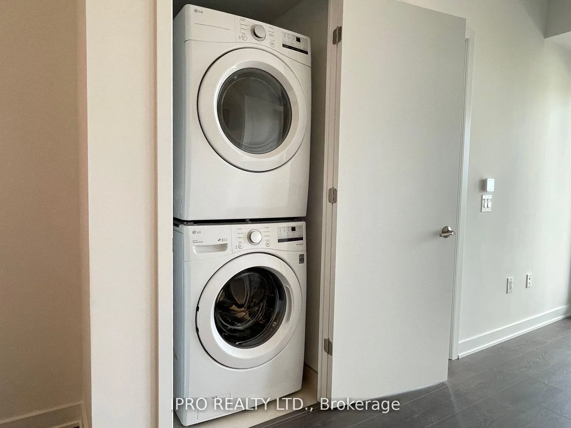 Photo 19 of Unit 2012, 130 River Street, Toronto, Regent Park — HOMEH