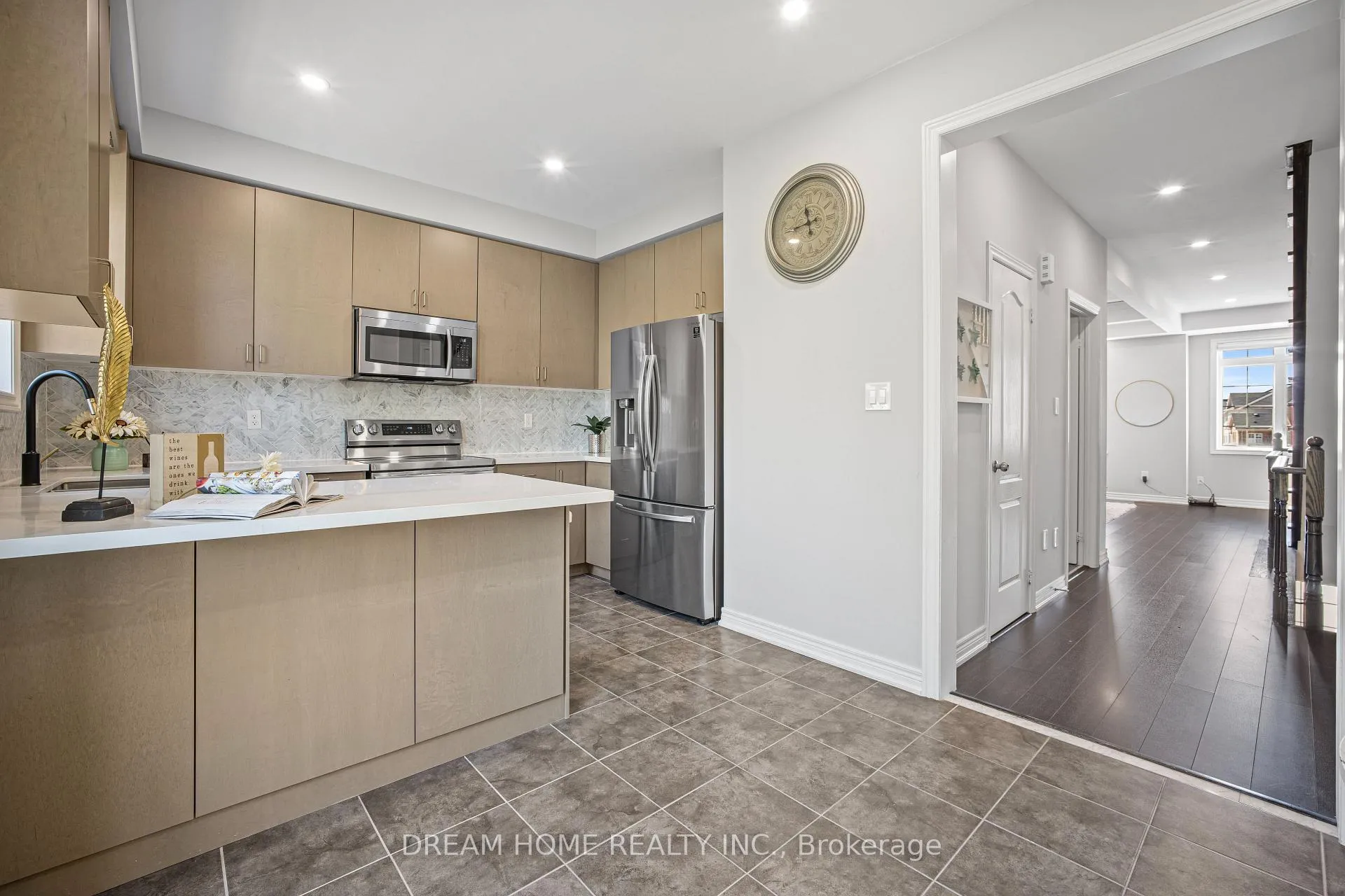 Photo 10 of 46 Roy Grove Way, Markham, Greensborough — HOMEH