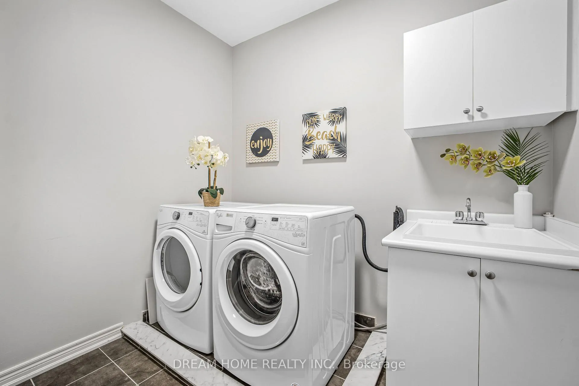 Photo 13 of 46 Roy Grove Way, Markham, Greensborough — HOMEH