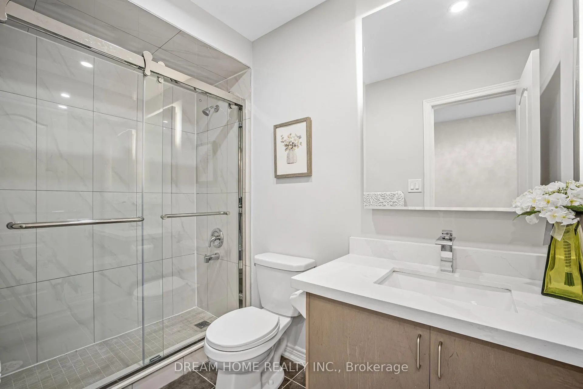 Photo 22 of 46 Roy Grove Way, Markham, Greensborough — HOMEH