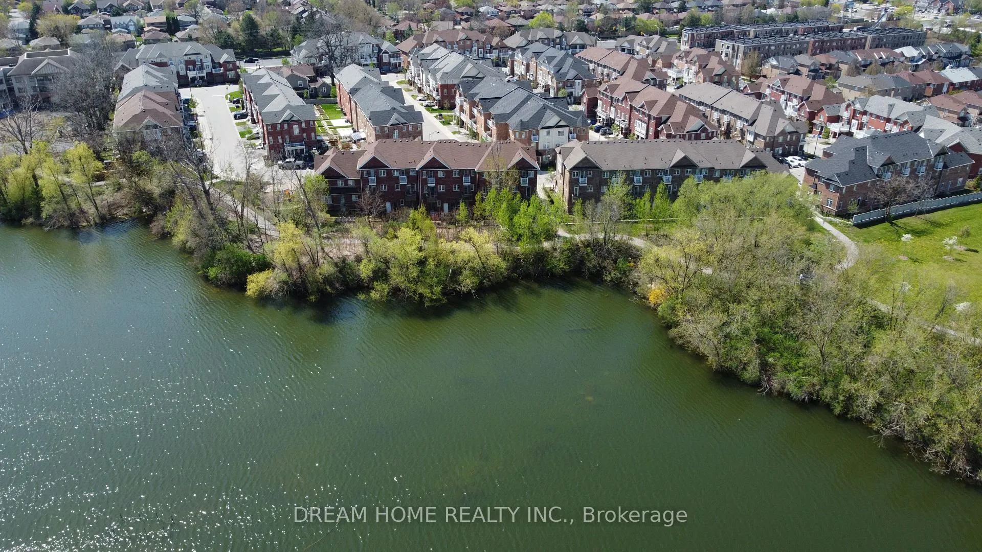 Photo 23 of 46 Roy Grove Way, Markham, Greensborough — HOMEH