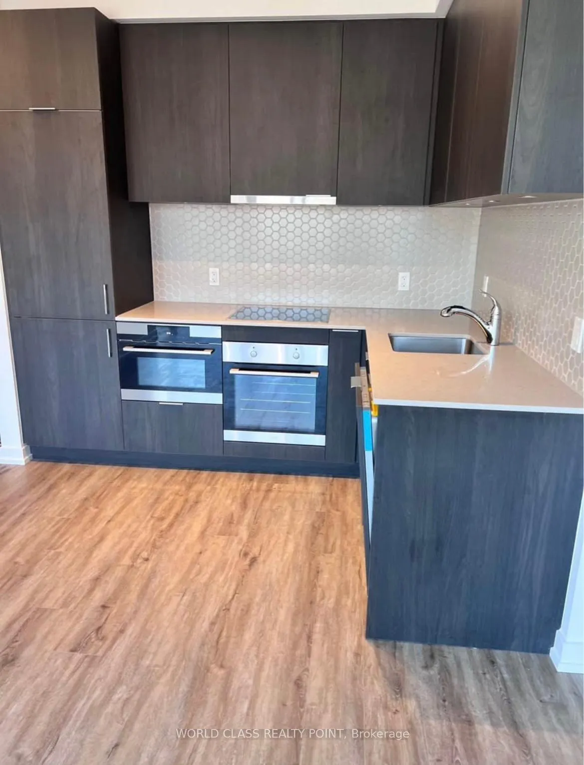 Photo 2 of Unit 807, 158 Front Street E, Toronto, Moss Park — HOMEH