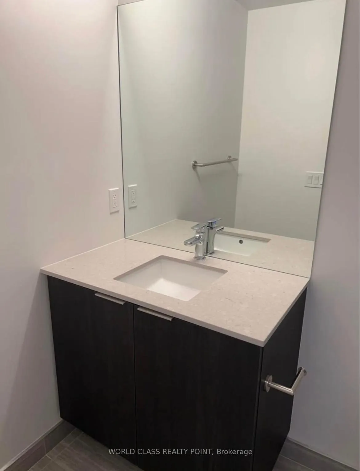 Photo 3 of Unit 807, 158 Front Street E, Toronto, Moss Park — HOMEH