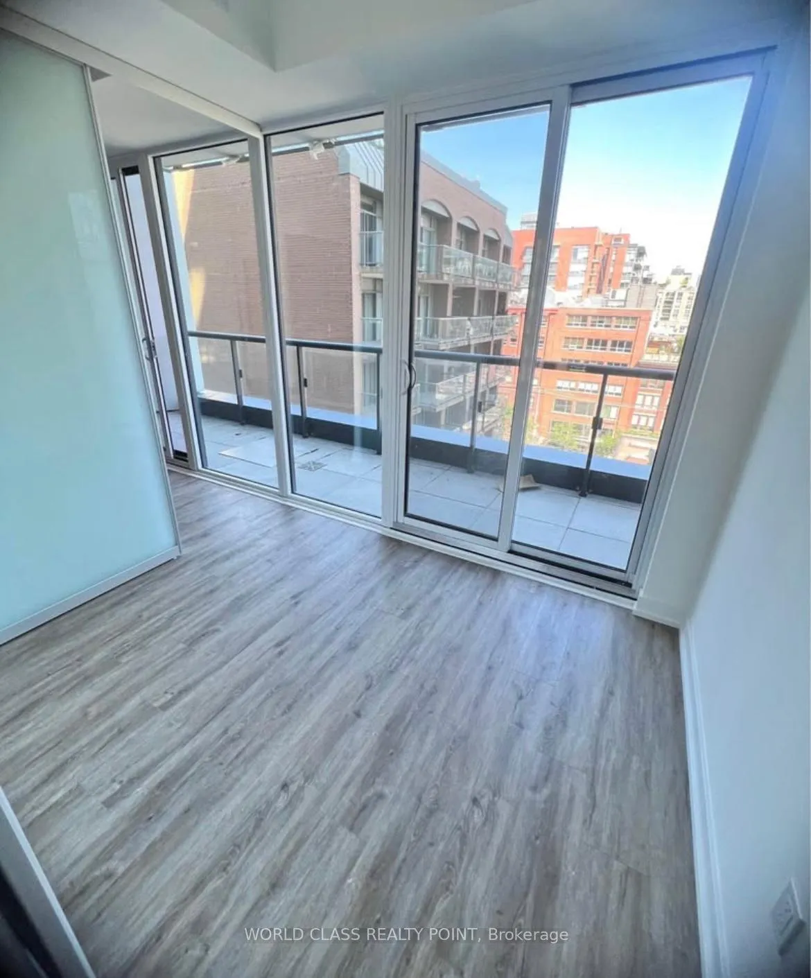 Photo 9 of Unit 807, 158 Front Street E, Toronto, Moss Park — HOMEH