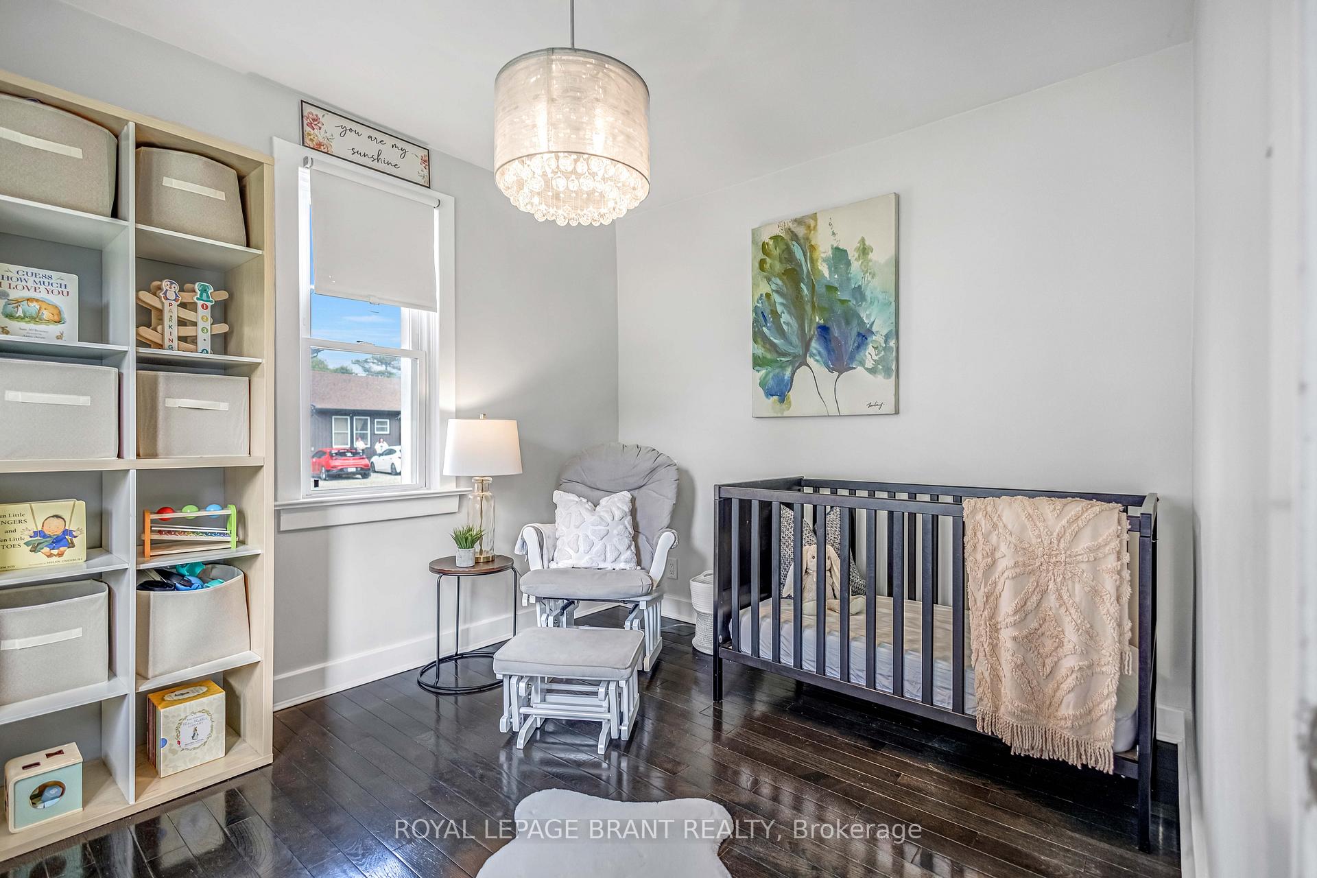 Photo 5 of 116 Silver Street, Brant, Paris — HOMEH