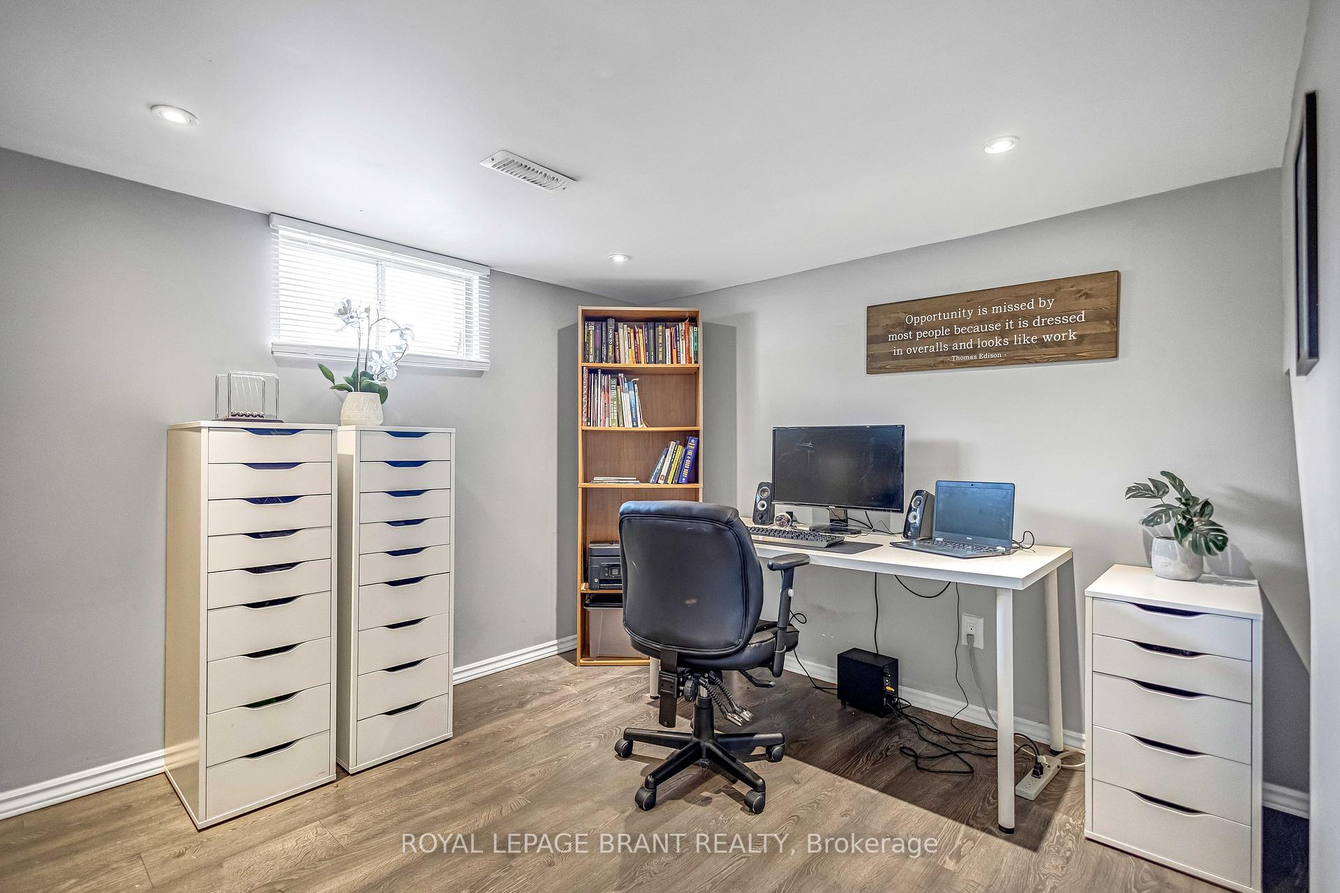 Photo 19 of 116 Silver Street, Brant, Paris — HOMEH