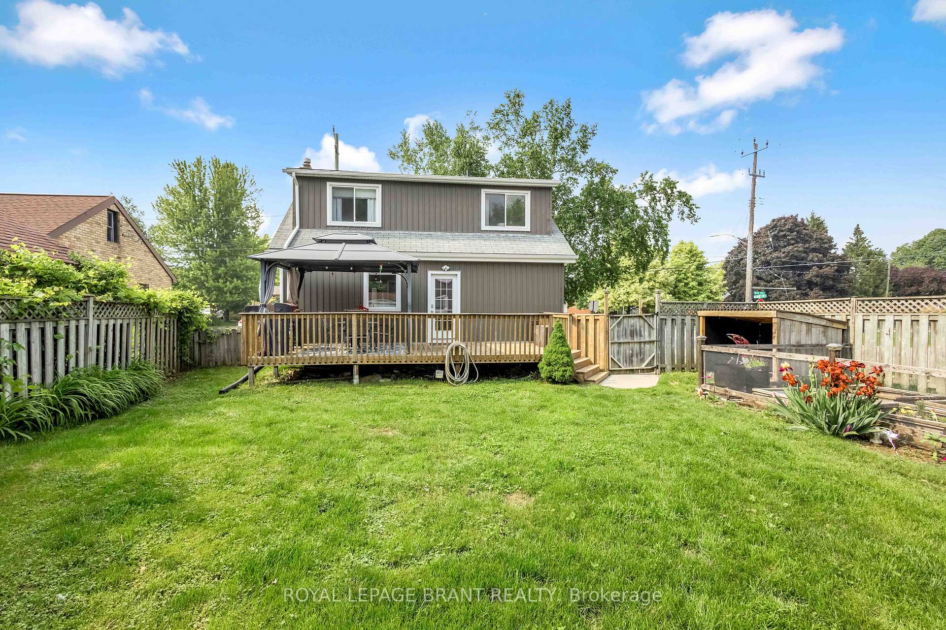 Photo 24 of 116 Silver Street, Brant, Paris — HOMEH