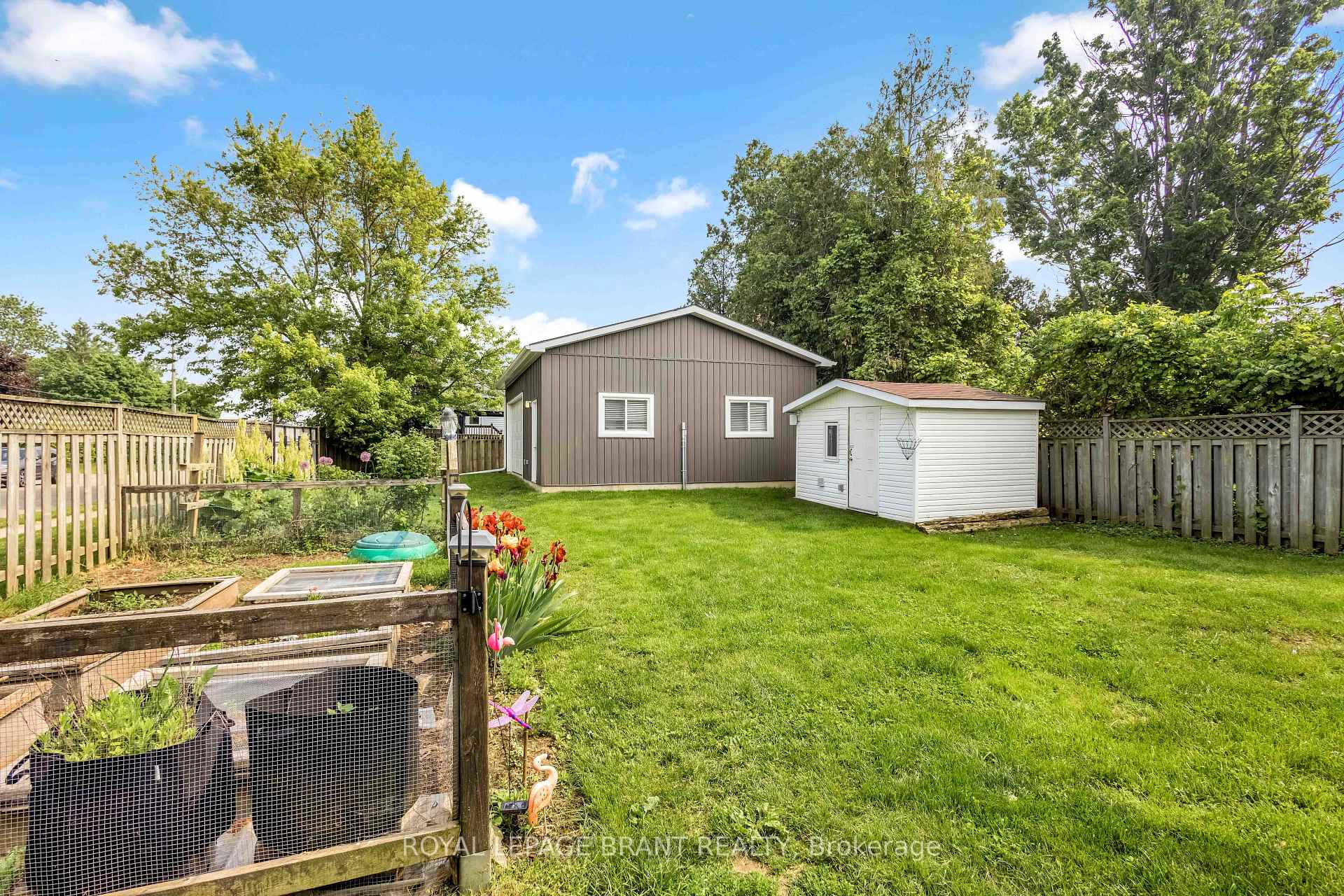 Photo 28 of 116 Silver Street, Brant, Paris — HOMEH