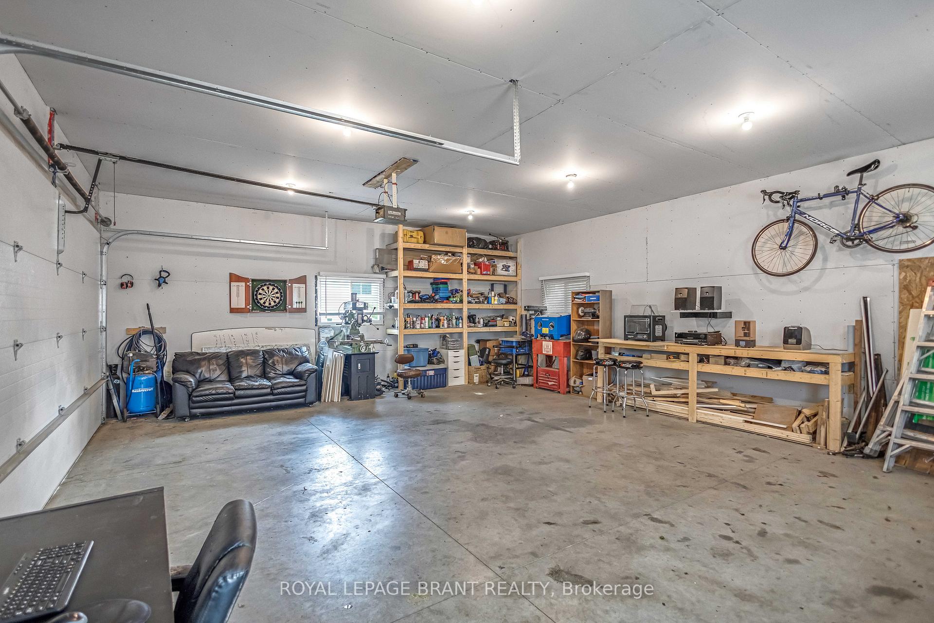 Photo 29 of 116 Silver Street, Brant, Paris — HOMEH