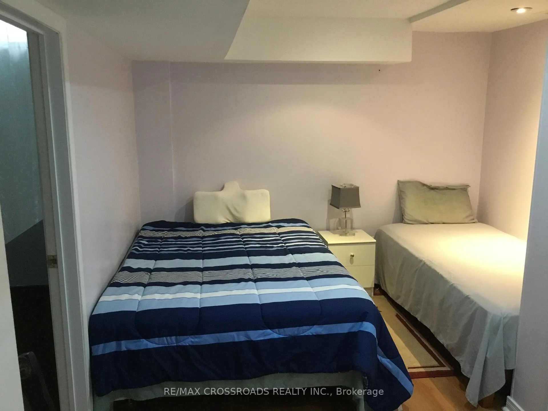 Photo 3 of 90 Ketchum Crescent, Markham, Middlefield — HOMEH