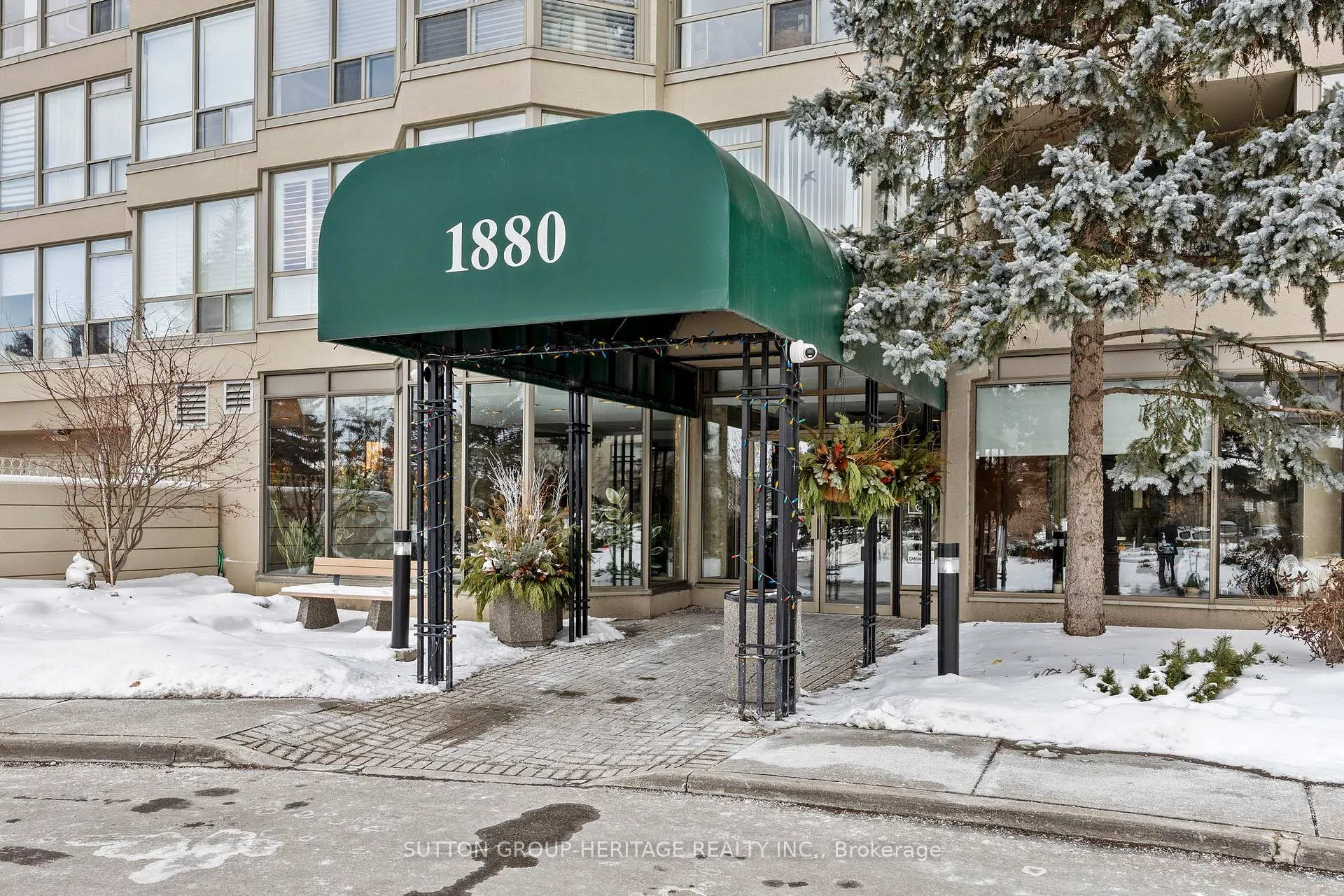 Photo 2 of Unit 1221, 1880 Valley Farm Road, Pickering, Town Centre — HOMEH