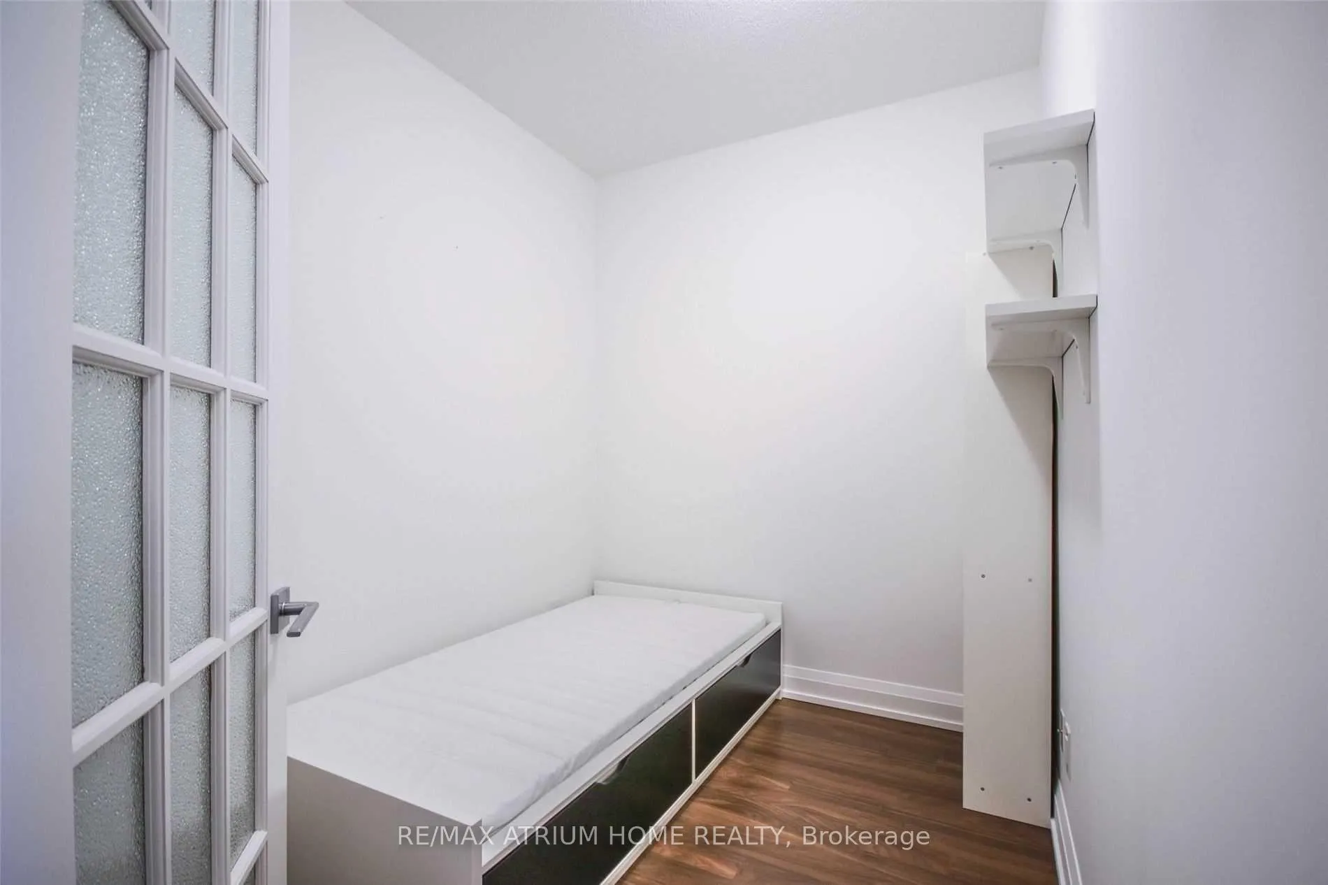 Photo 5 of Unit 302, 7167 Yonge Street, Markham, Grandview — HOMEH