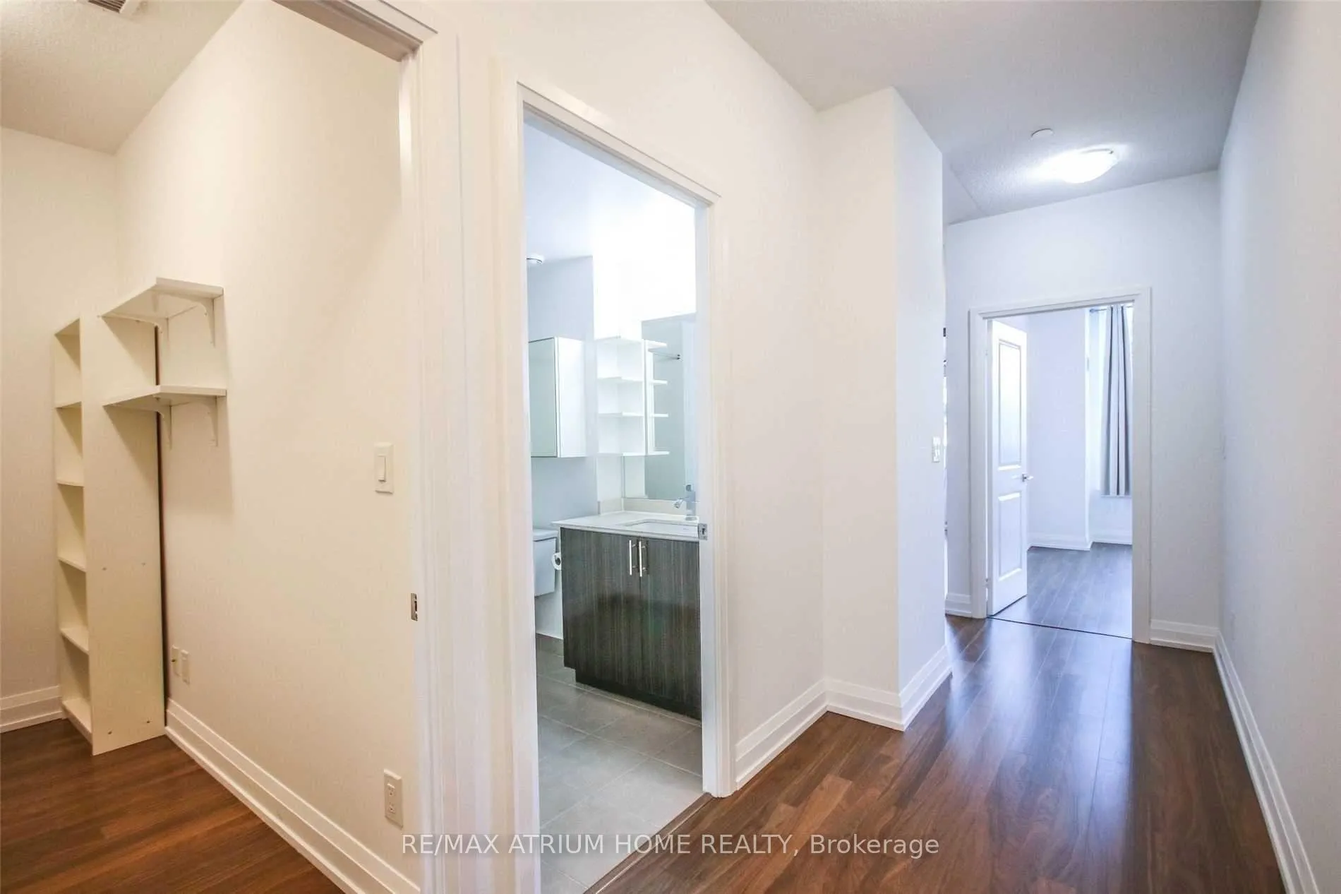 Photo 8 of Unit 302, 7167 Yonge Street, Markham, Grandview — HOMEH