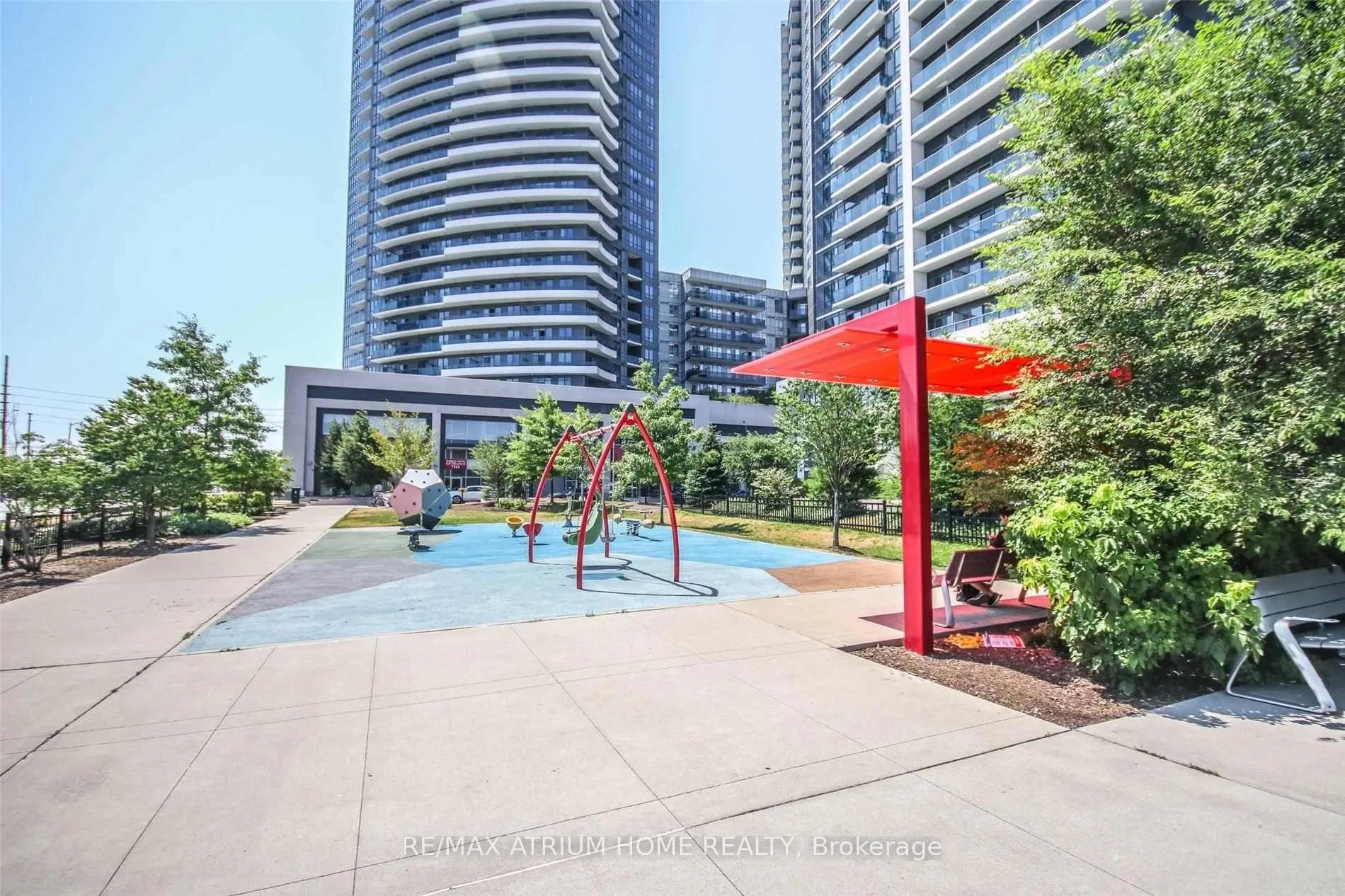 Photo 19 of Unit 302, 7167 Yonge Street, Markham, Grandview — HOMEH