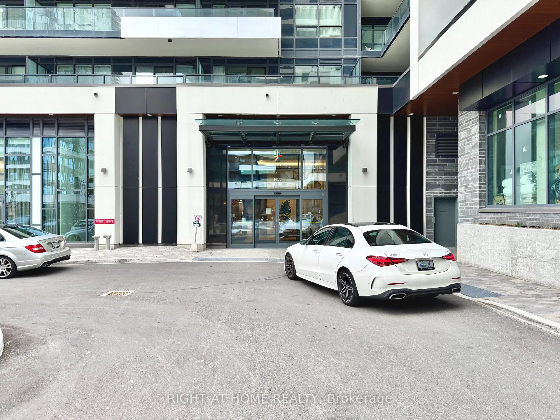 Photo 2 of Unit 1104, 1435 Celebration Drive, Pickering, Bay Ridges — HOMEH