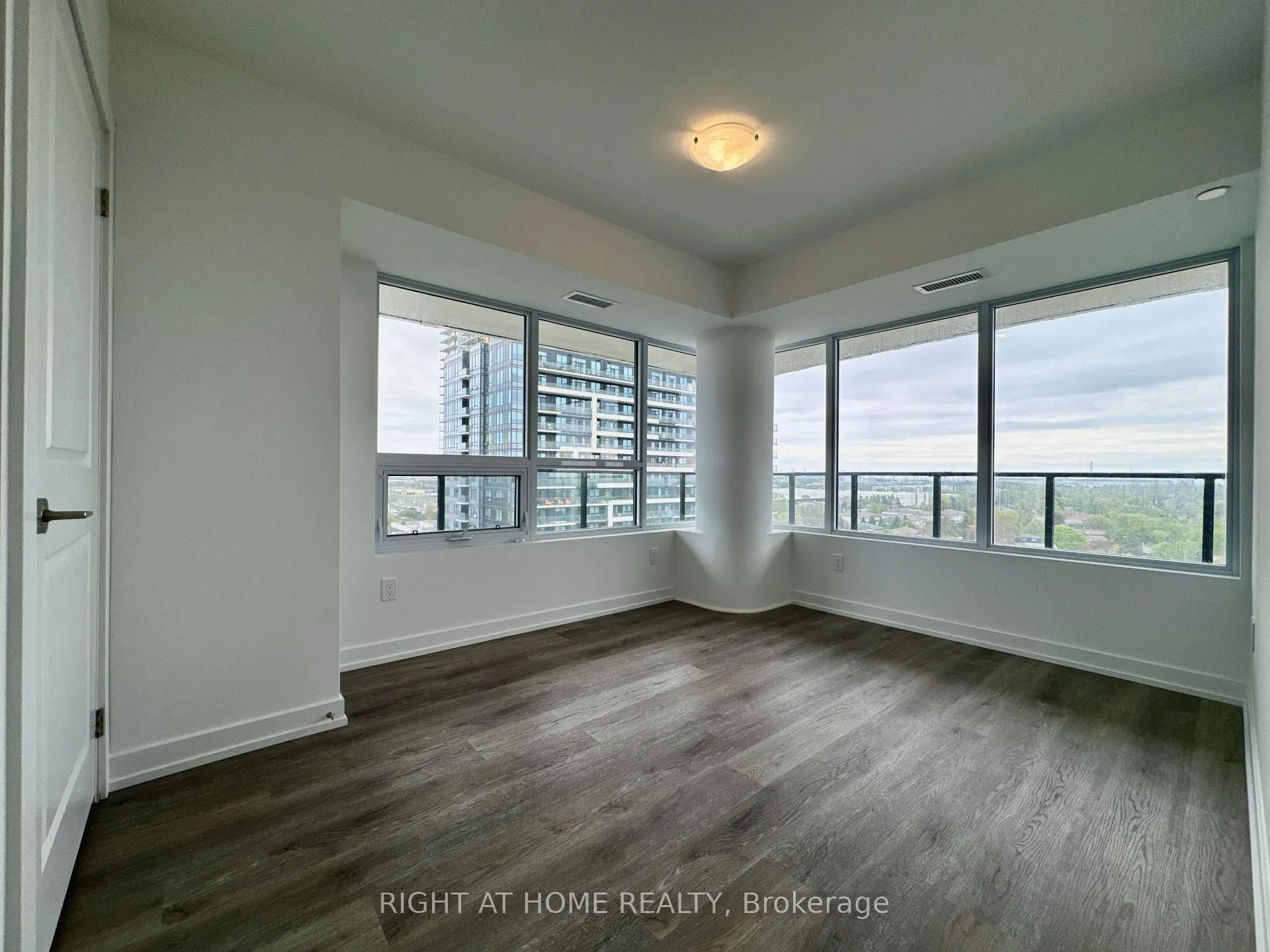 Photo 6 of Unit 1104, 1435 Celebration Drive, Pickering, Bay Ridges — HOMEH