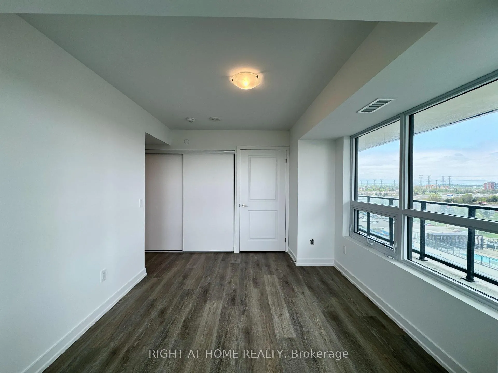 Photo 7 of Unit 1104, 1435 Celebration Drive, Pickering, Bay Ridges — HOMEH