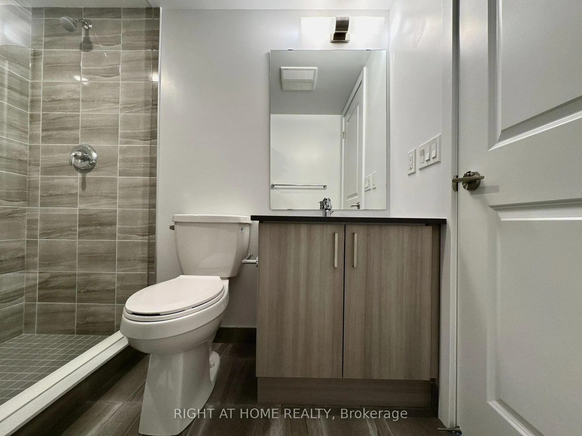 Photo 9 of Unit 1104, 1435 Celebration Drive, Pickering, Bay Ridges — HOMEH