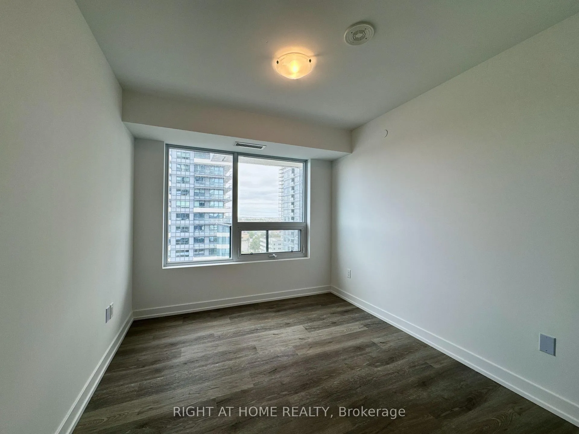 Photo 11 of Unit 1104, 1435 Celebration Drive, Pickering, Bay Ridges — HOMEH