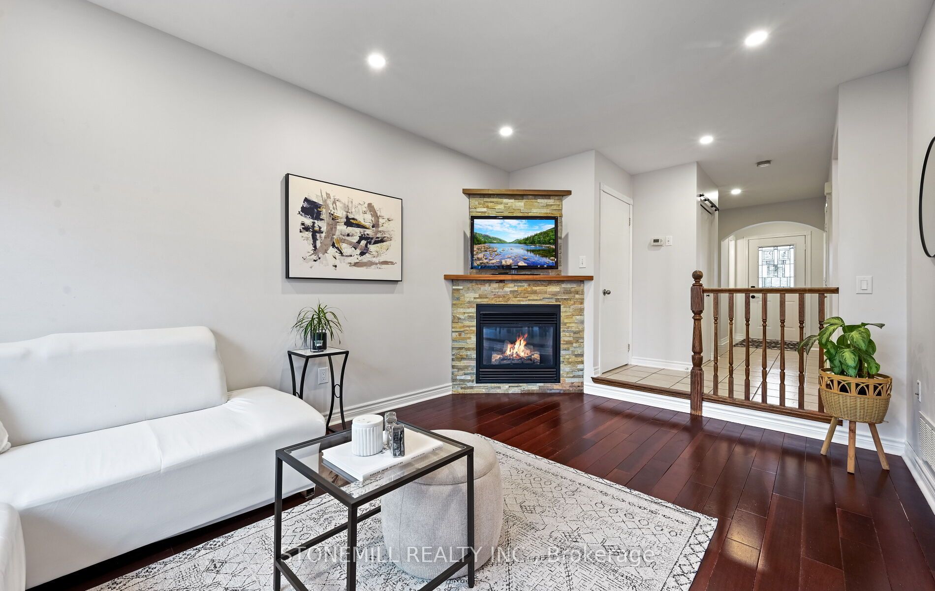 Photo 8 of 140 Mcmeeken Drive, Cambridge, Hespeler Village — HOMEH