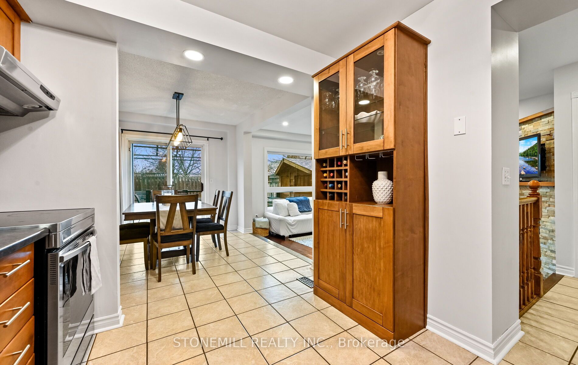 Photo 17 of 140 Mcmeeken Drive, Cambridge, Hespeler Village — HOMEH