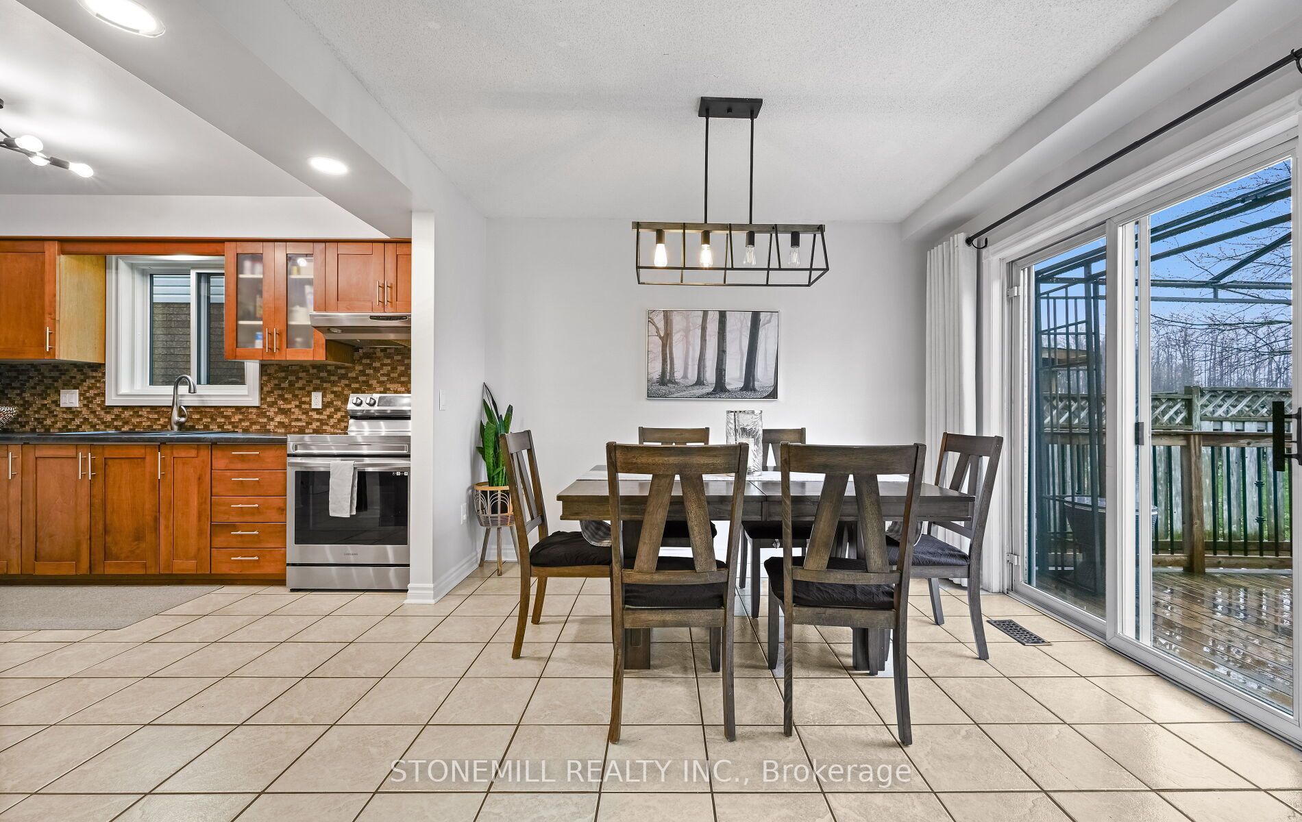 Photo 12 of 140 Mcmeeken Drive, Cambridge, Hespeler Village — HOMEH
