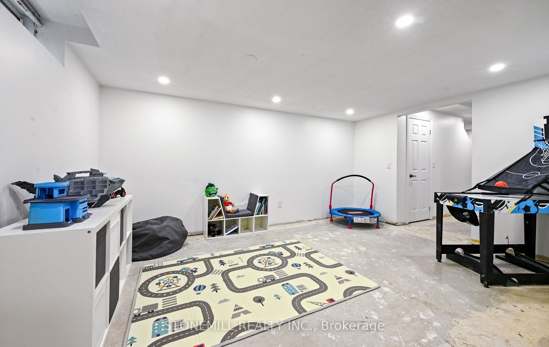 Photo 30 of 140 Mcmeeken Drive, Cambridge, Hespeler Village — HOMEH