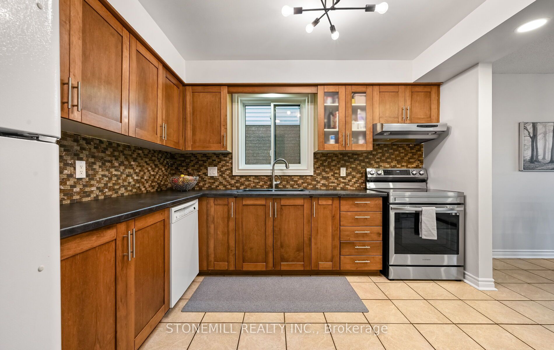 Photo 15 of 140 Mcmeeken Drive, Cambridge, Hespeler Village — HOMEH