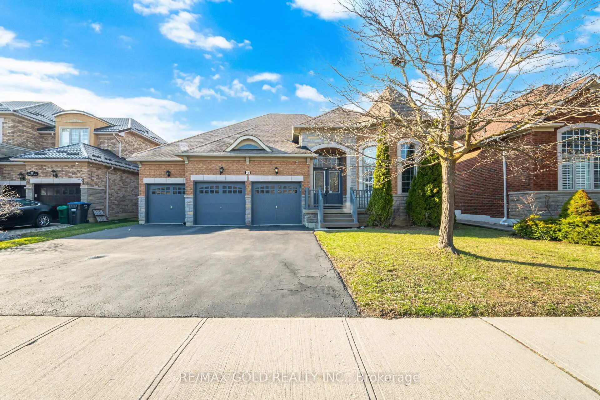 Photo 1 of 48 Valleyside Trail, Brampton, Bram East — HOMEH