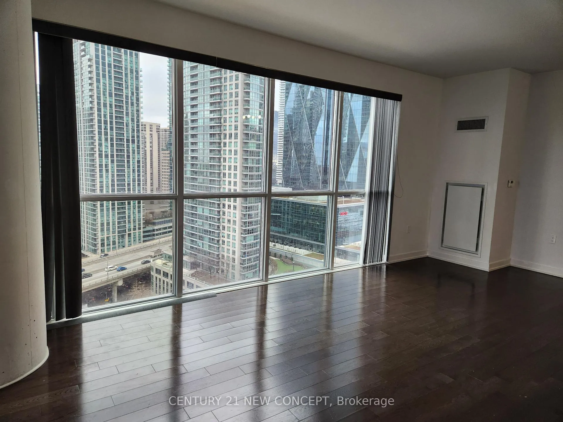 Photo 10 of Unit 1908, 1 The Esplanade, Toronto, Waterfront Communities — HOMEH