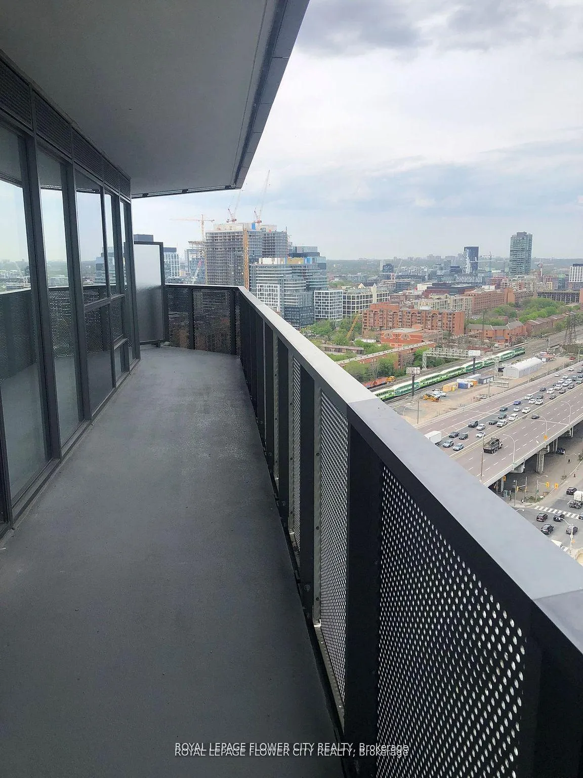 Photo 12 of Unit 2308, 55 Cooper Street, Toronto, Waterfront Communities — HOMEH