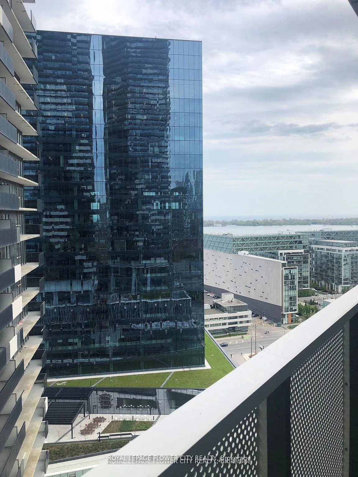 Photo 14 of Unit 2308, 55 Cooper Street, Toronto, Waterfront Communities — HOMEH