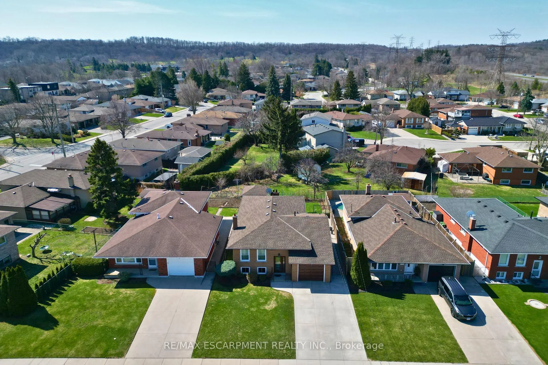 Photo 2 of 11 Forest Hill Crescent, Hamilton, Red Hill — HOMEH