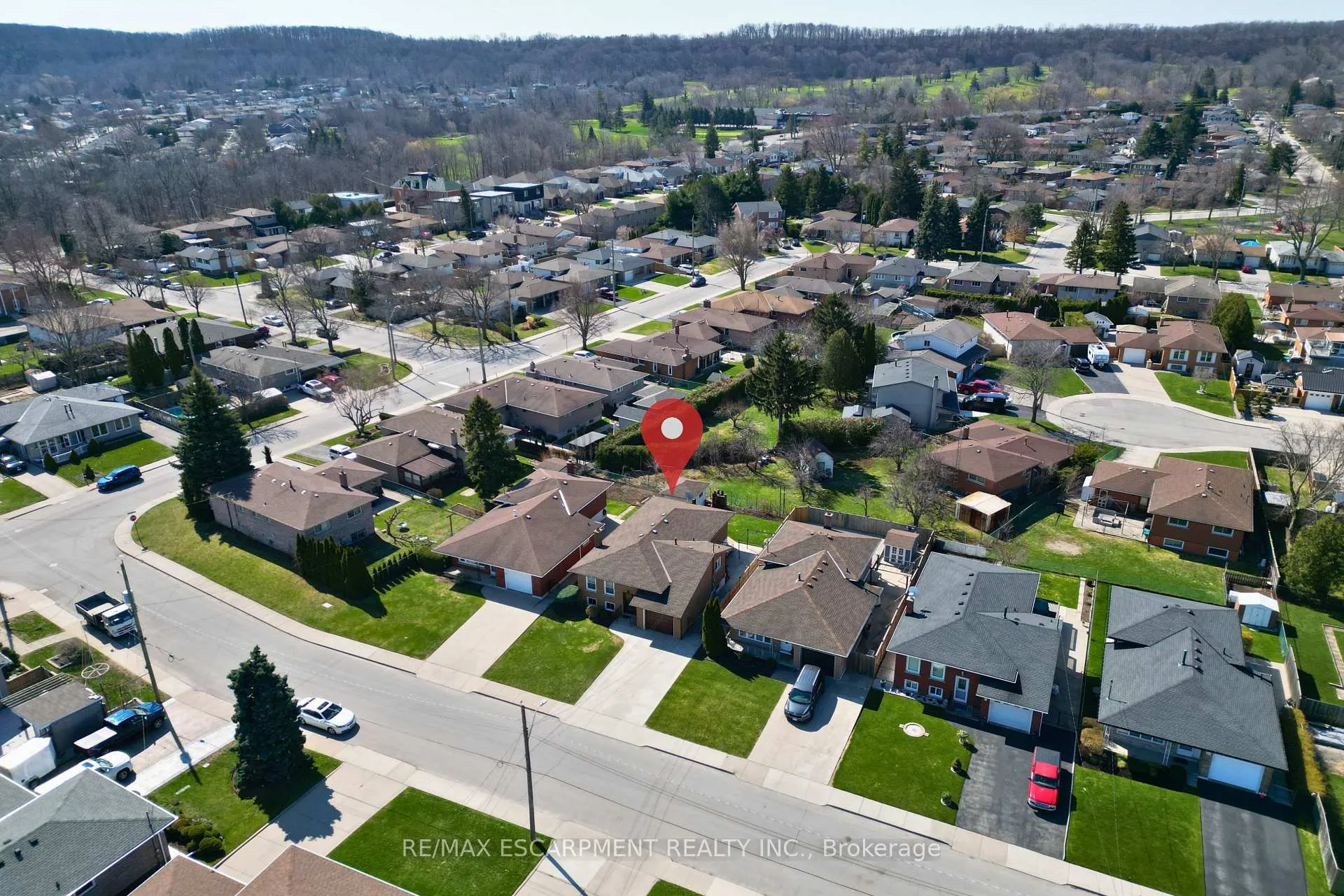 Photo 3 of 11 Forest Hill Crescent, Hamilton, Red Hill — HOMEH